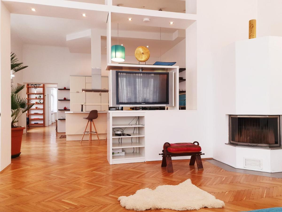 Sunny And Spacious Apartment Near City Centre Viena Exterior foto